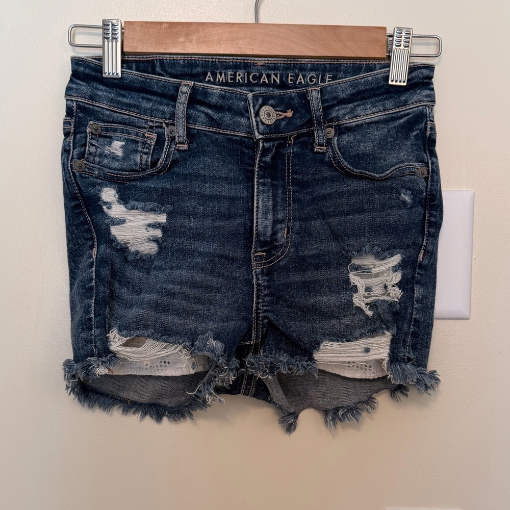 American Eagle Outfitters Ripped High V-Rise Shortie Dark Wash Next Level Stretc - Picture 2 of 7